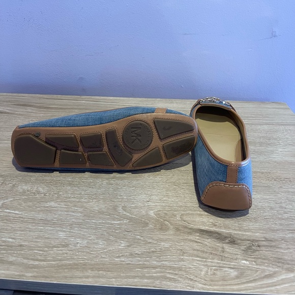 Michael Kors Fulton mock denim, size 8 - Picture 3 of 5